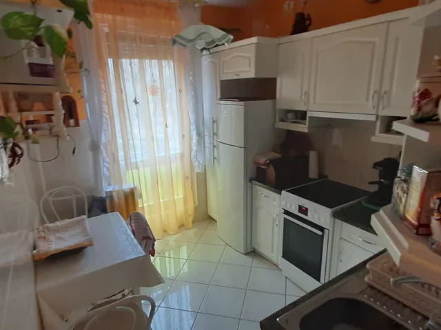 Kiadó lakás Pécs, Kertváros 25 nm