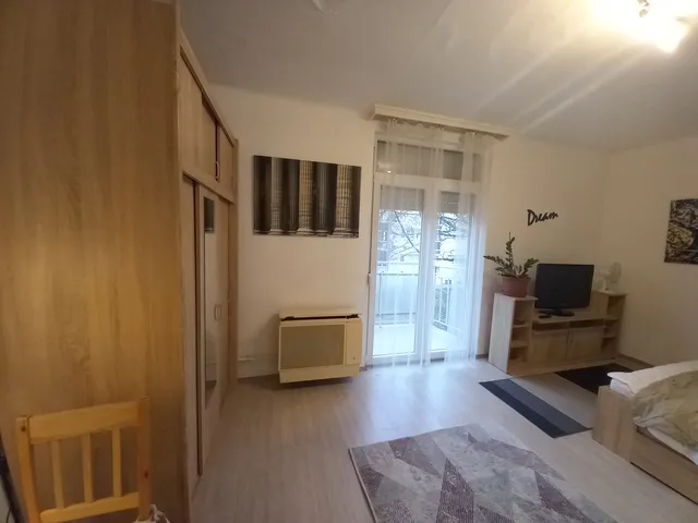 Kiadó lakás Pécs, Uránváros, Bihari János utca 28 nm