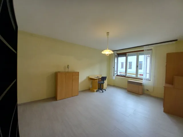 Kiadó lakás Pécs, Belváros, Király utca 35 nm