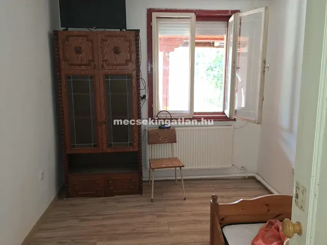 Kiadó ház Szabadszentkirály, Hársfa utca 80 nm