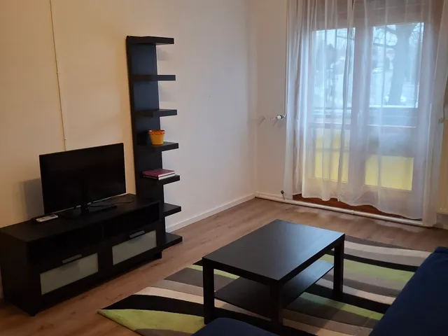 Kiadó lakás Pécs, Uránváros, Endresz György utca 47 nm