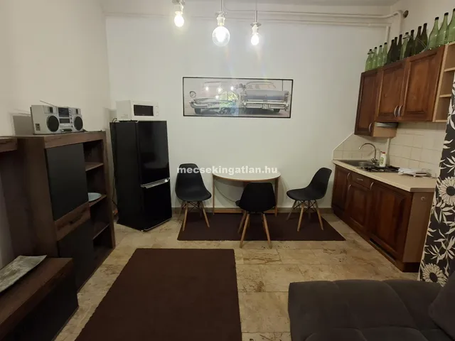 Kiadó lakás Pécs, Belváros 48 nm