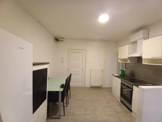 Kiadó lakás Pécs, Kertváros 67 nm