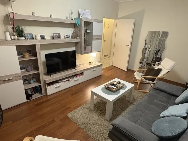 Kiadó lakás Pécs, Uránváros 54 nm