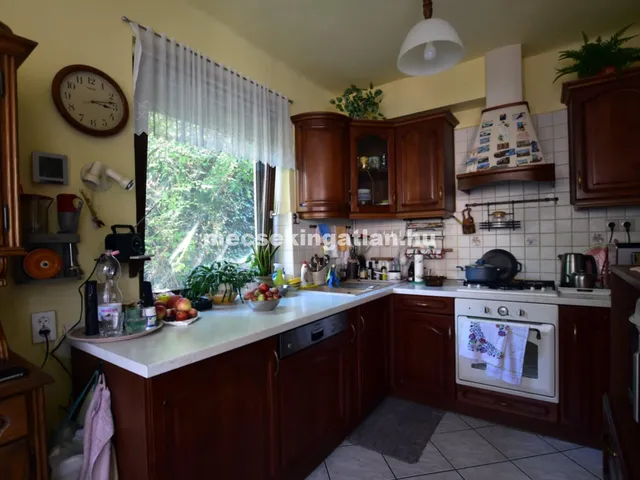 Eladó lakás Pécs, Aranyhegy 110 nm