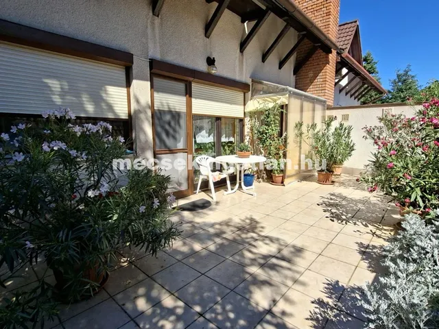 Eladó lakás Pécs, Aranyhegy 110 nm