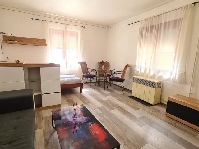 Eladó lakás Pécs, Egyetemváros 35 nm