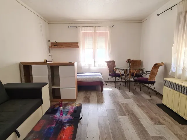 Eladó lakás Pécs, Egyetemváros 35 nm