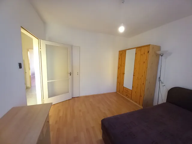 Kiadó lakás Pécs, Egyetemváros, Ifjúság útja 64 nm