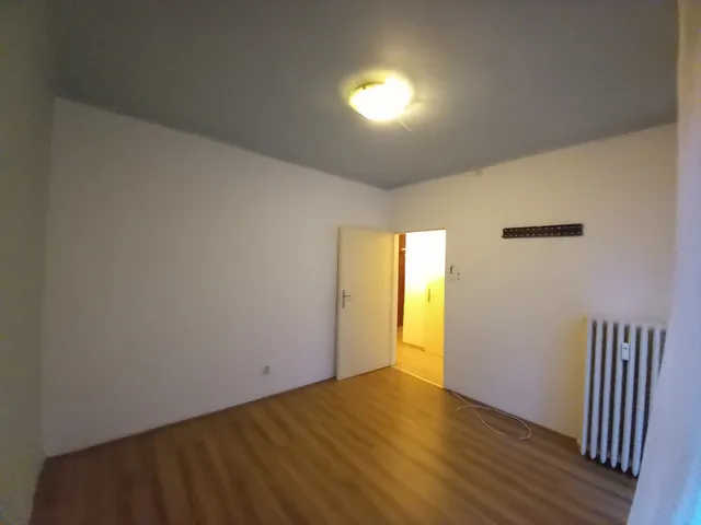 Kiadó lakás Pécs, Uránváros, Páfrány utca 43 nm