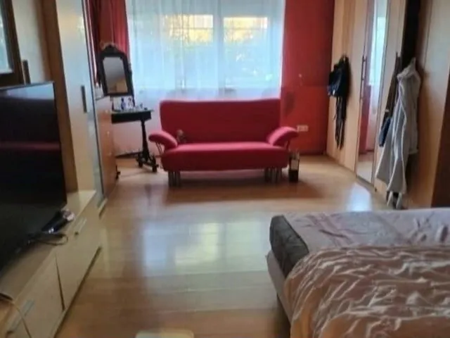 Eladó lakás Pécs, Ispitaalja 58 nm