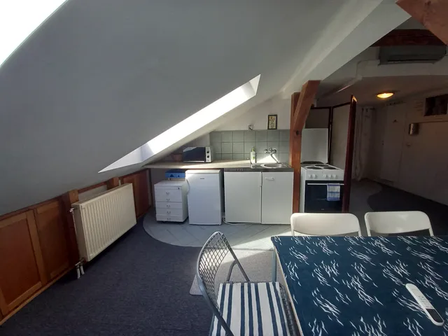 Kiadó lakás Pécs, Mecsekoldal 50 nm