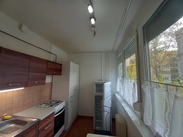 Kiadó lakás Pécs, Kertváros, Dóra utca 52 nm