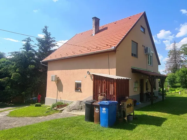 Eladó ház Pécs, Postavölgy 170 nm