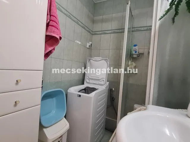 Kiadó lakás Pécs, Kertváros, Eszék utca 15 nm