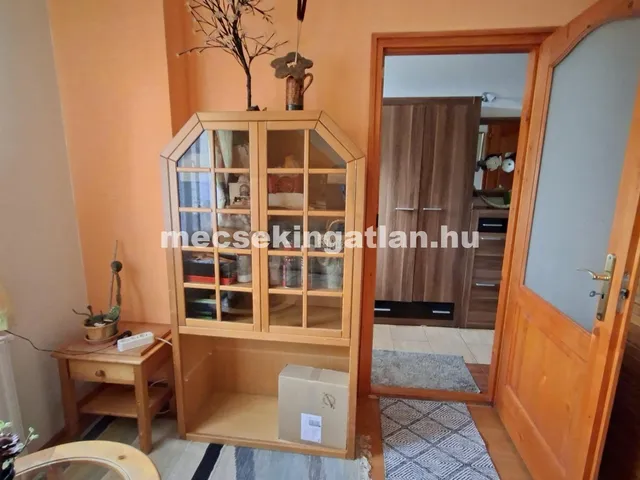 Kiadó ház Pécs, Patacs, Vöröskő utca 6 nm
