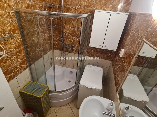 Kiadó lakás Pécs, Kertváros, Tildy Zoltán utca 63 nm