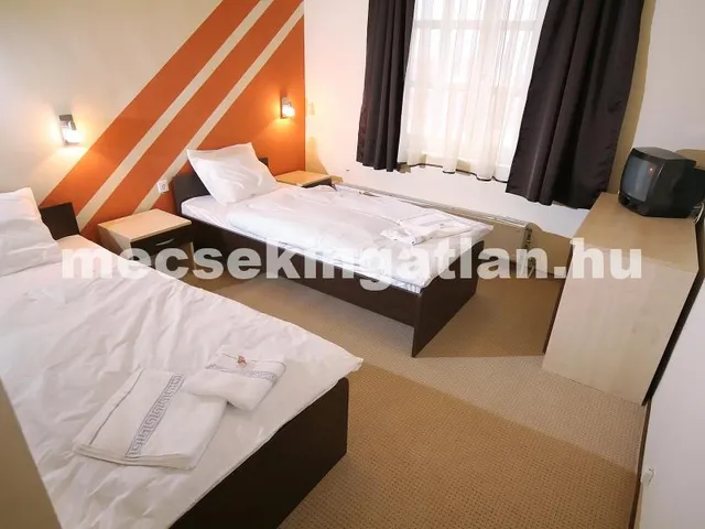 Kiadó lakás Pécs, Belváros, Ágoston tér 25 nm