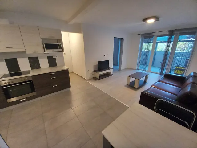 Kiadó lakás Pécs, Havihegy 47 nm