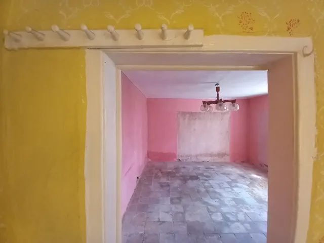 Eladó ház Pécs, Gyárváros 28 nm