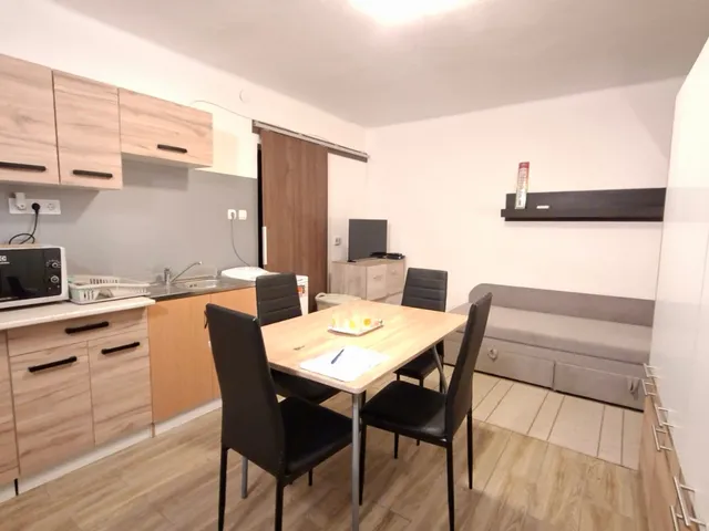 Kiadó lakás Pécs, Gyárváros 28 nm