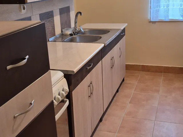 Kiadó lakás Pécs, Meszes 38 nm