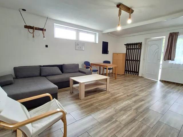 Kiadó lakás Pécs, Diós 80 nm