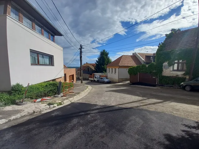 Kiadó lakás Pécs, Havihegy, Felsőhavi utca 30 nm