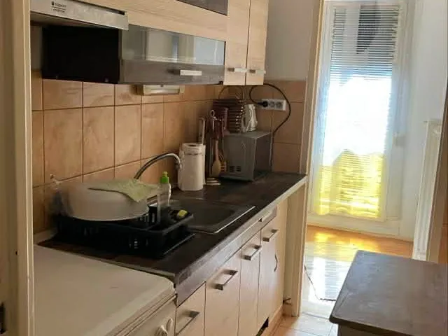 Kiadó lakás Pécs, Uránváros 39 nm