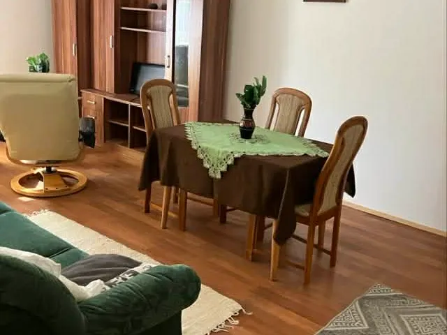 Kiadó lakás Pécs, Uránváros, Kerényi Károly utca 39 nm