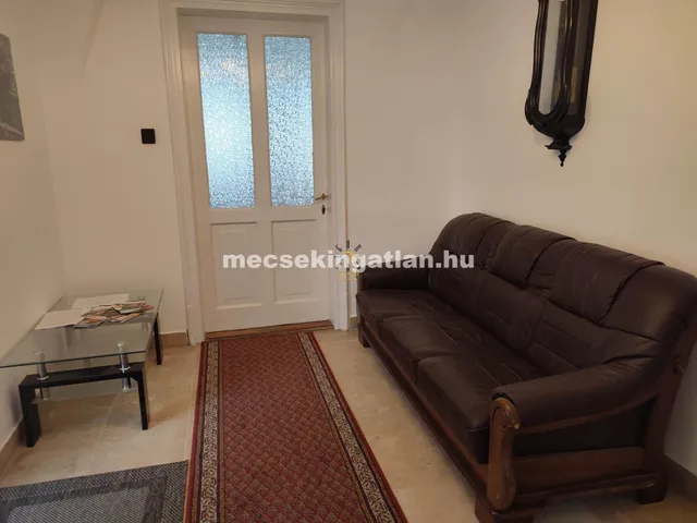 Kiadó lakás Pécs, Belváros 80 nm