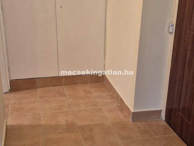 Kiadó lakás Pécs, Meszes 38 nm