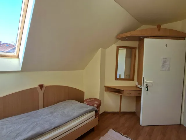 Kiadó ház Pécs, Egyetemváros, Atléta 10 nm