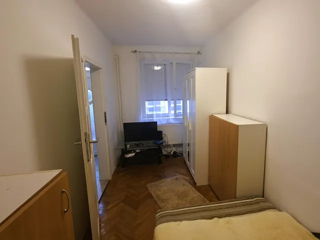 Kiadó lakás Pécs, Gyárváros 28 nm