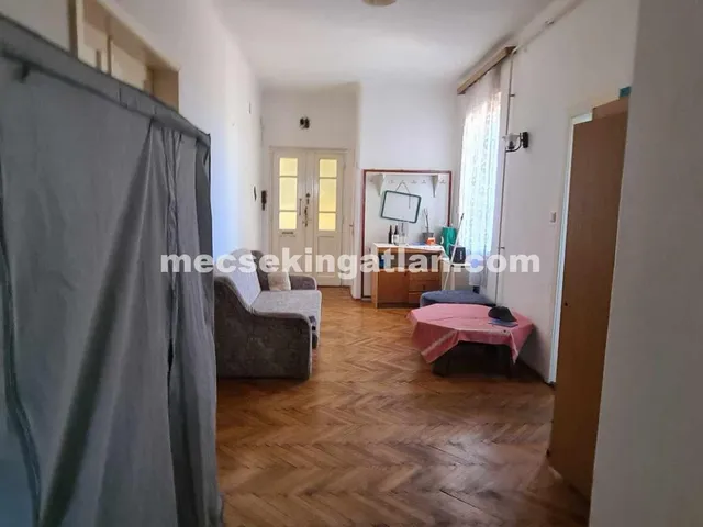 Kiadó lakás Pécs 12 nm