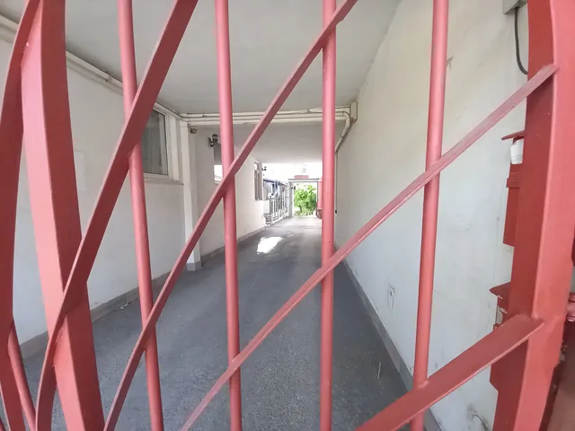Kiadó garázs Pécs, Belváros, Felsővámház utca 12 nm