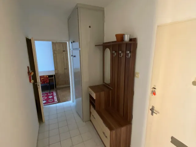 Kiadó lakás Pécs, Uránváros 20 nm