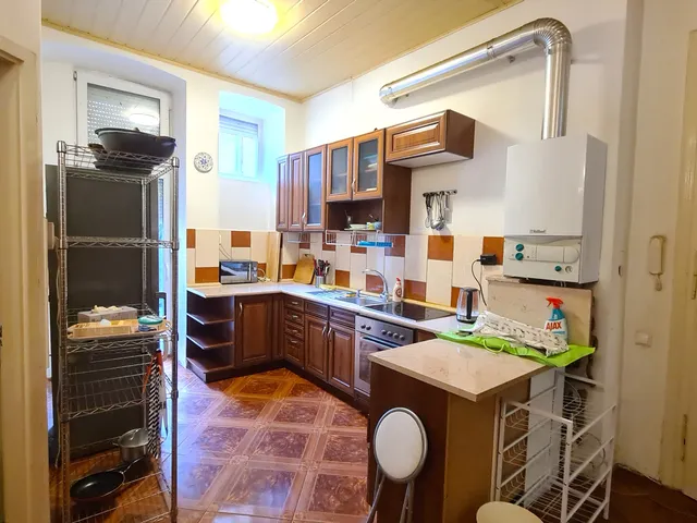 Kiadó lakás Pécs, Belváros 85 nm