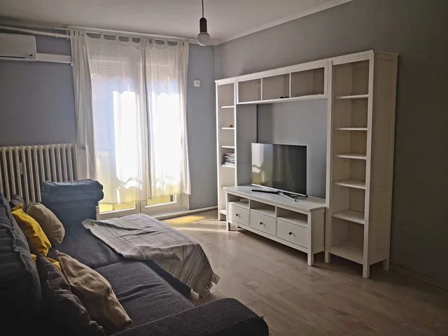 Kiadó lakás Pécs, Egyetemváros 47 nm