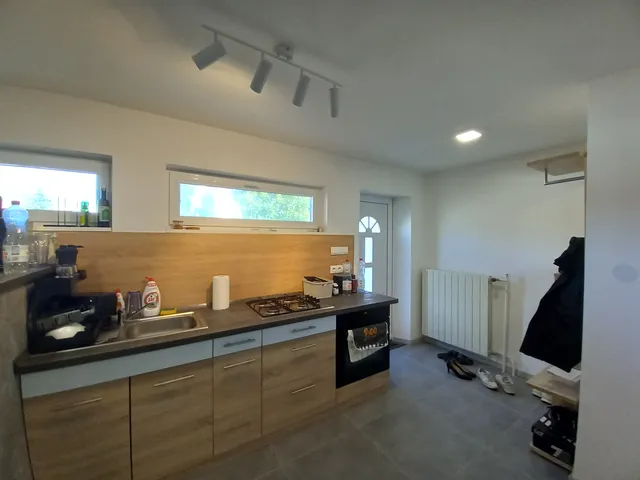 Kiadó lakás Pécs, Gyárváros, Zsolnay Vilmos utca 67 nm