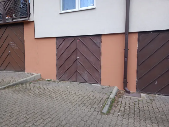 Eladó garázs Pécs, Balokány, Farkas István utca 13 nm