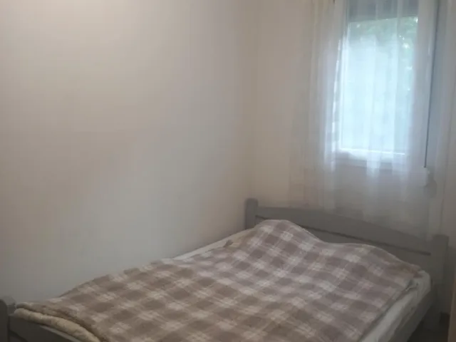 Eladó lakás Pécs, Kertváros, Enyezd utca 35 nm