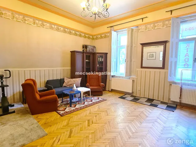 Kiadó lakás Pécs, Belváros, Szent István tér 85 nm