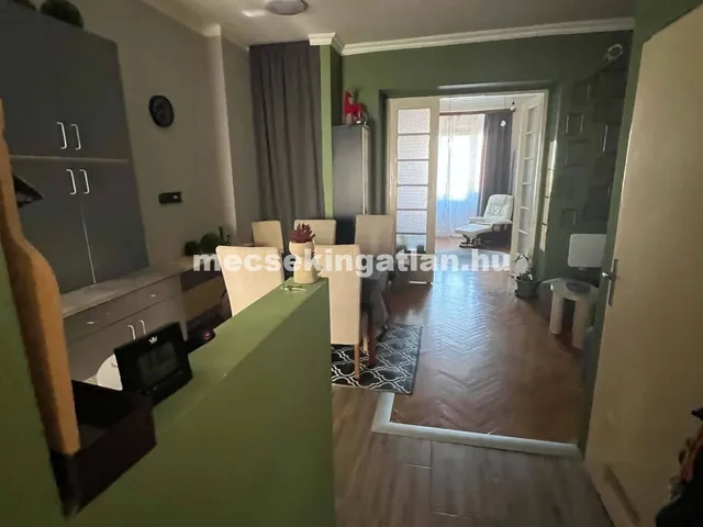 Kiadó lakás Pécs, Belváros, Apáca utca 44 nm