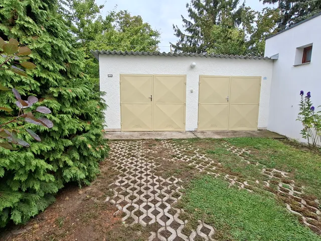 Kiadó garázs Pécs, Ispitaalja 16 nm