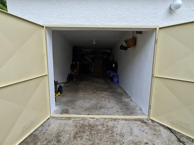 Kiadó garázs Pécs, Ispitaalja 16 nm
