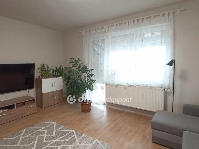 Eladó ház Jászfényszaru 140 nm