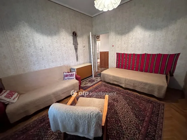 Eladó ház Szentmártonkáta 205 nm
