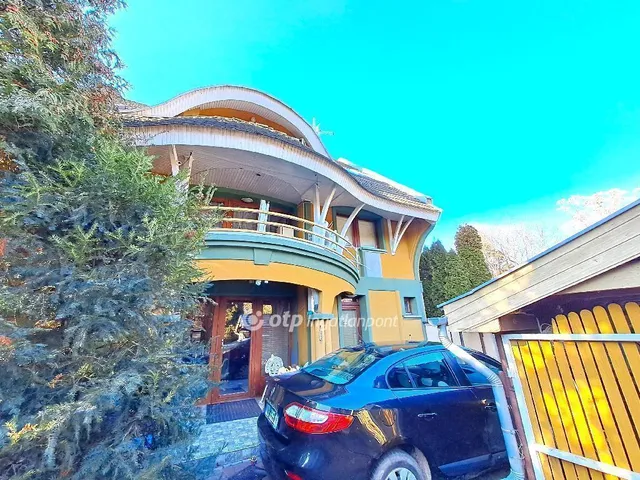 Eladó ház Szolnok 200 nm