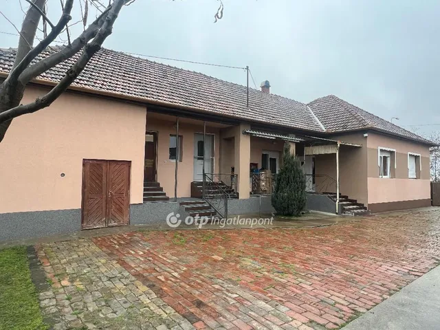 Eladó ház Újszilvás 110 nm
